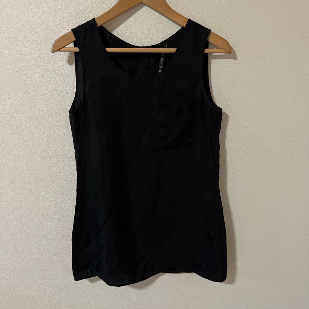 Manila Grace Cupro Pocket Tank Rear Button Scoop Neck Quiet Luxury-40/ US 6